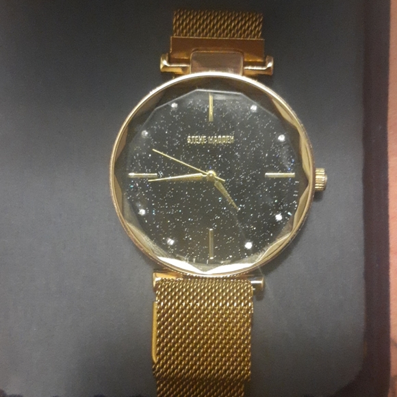 Steve Madden Womens Watch - Picture 4 of 4